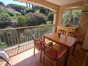 Sublime 2 Pièces avec Clim, Terrasse, Piscine et Parking Privé, Proche Plages et Commerces à Sainte-Maxime - FR-1-780-20